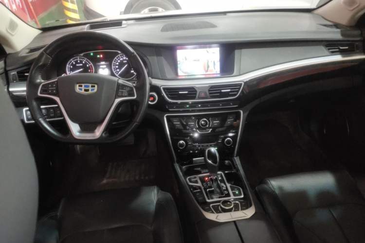 Used Geely Auto Emgrand GT 2015 1.8T Flagship Model Center Console