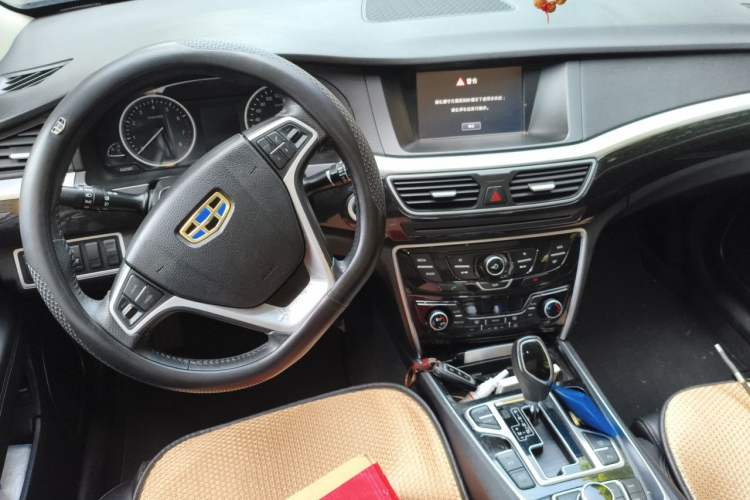 Used Geely Auto Emgrand GT 2015 1.8T Comfort Model Center Console
