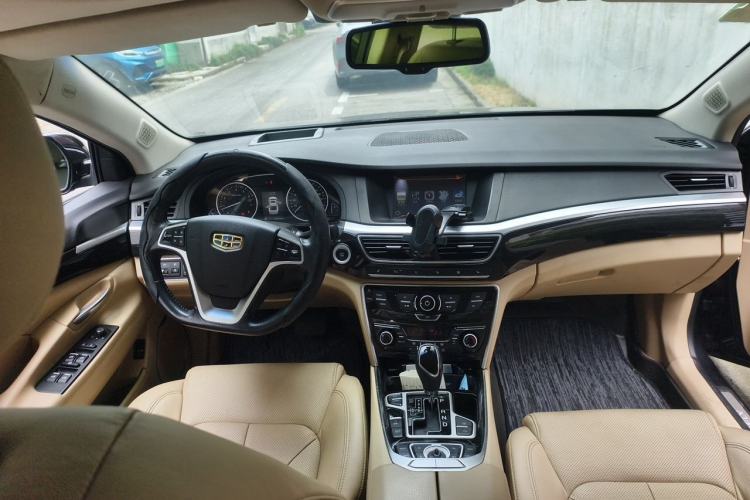 Used Geely Auto Emgrand GT 2015 1.8T Flagship Model Center Console