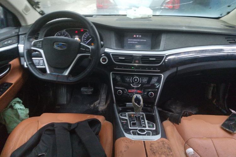 Used Geely Auto Emgrand GT 2015 1.8T Flagship Model Center Console