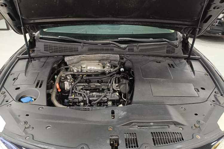 Used Geely Auto Emgrand GT 2015 1.8T Premium Model Engine Bay