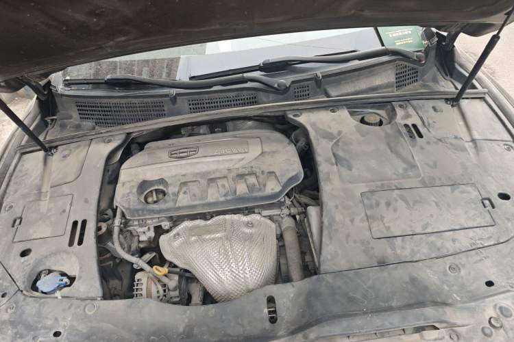 Used Geely Auto Emgrand GT 2015 2.4L Luxury Model Engine Bay