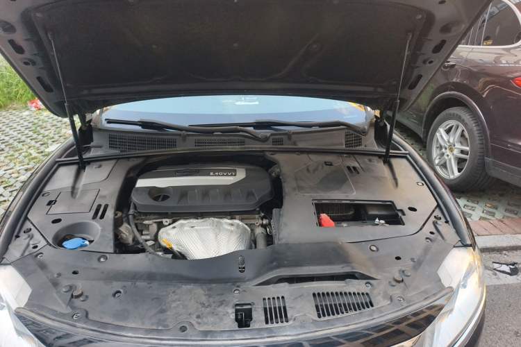 Used Geely Auto Emgrand GT 2015 2.4L Comfort Model Engine Bay