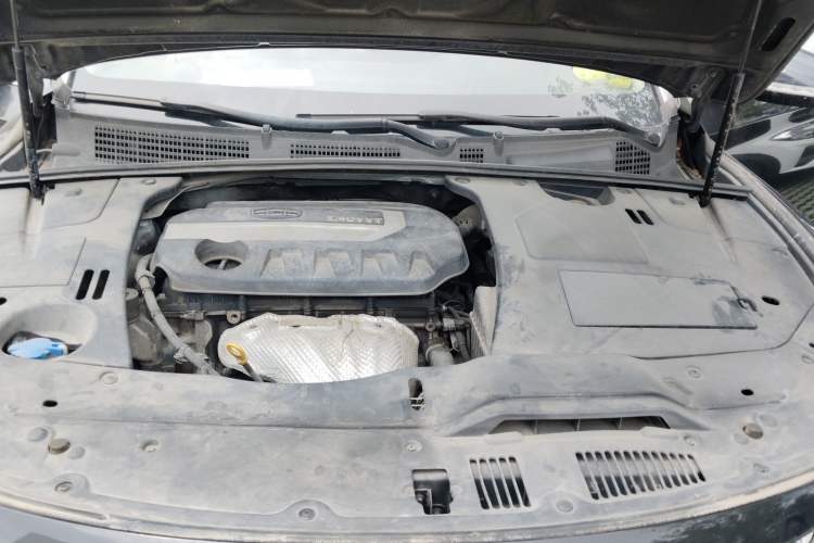 Used Geely Auto Emgrand GT 2015 2.4L Comfort Model Engine Bay