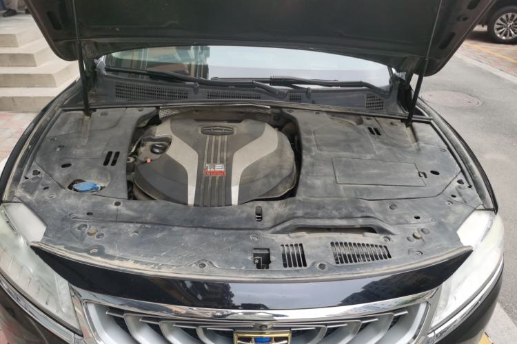 Used Geely Auto Emgrand GT 2015 1.8T Flagship Model Engine Bay