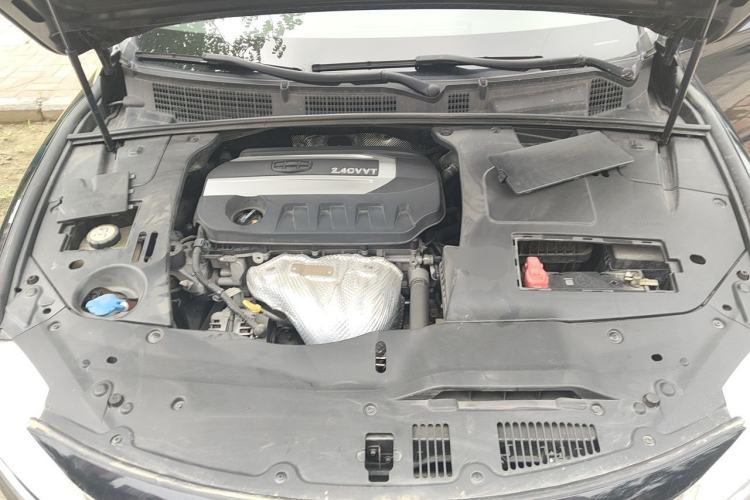 Used Geely Auto Emgrand GT 2015 2.4L Comfort Model Engine Bay