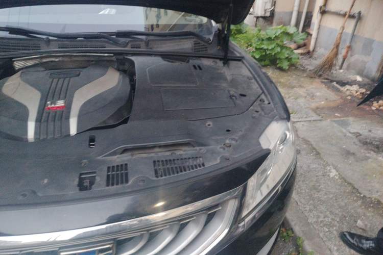 Used Geely Auto Emgrand GT 2015 1.8T Comfort Model Engine Bay Left