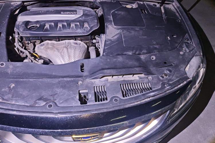 Used Geely Auto Emgrand GT 2015 2.4L Luxury Model Engine Bay Left