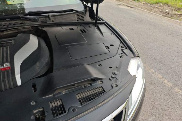 Used Geely Auto Emgrand GT 2015 1.8T Premium Model Engine Bay Left