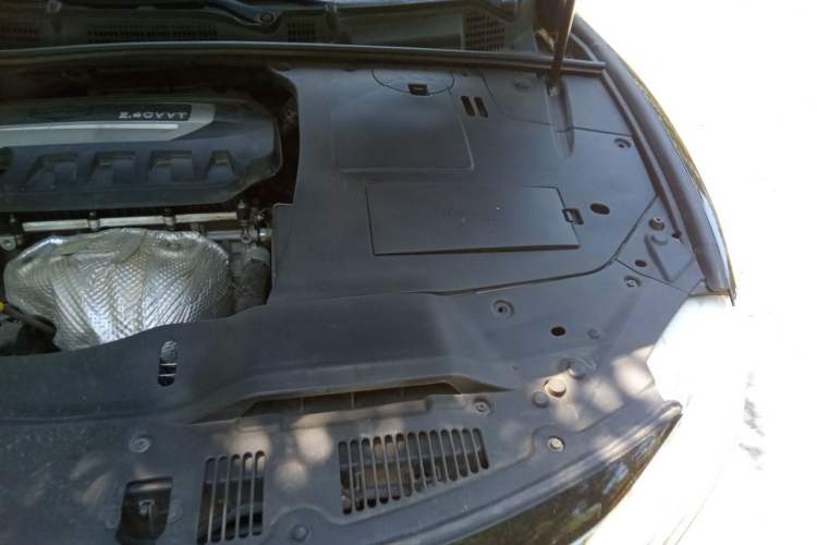 Used Geely Auto Emgrand GT 2015 2.4L Comfort Model Engine Bay Left