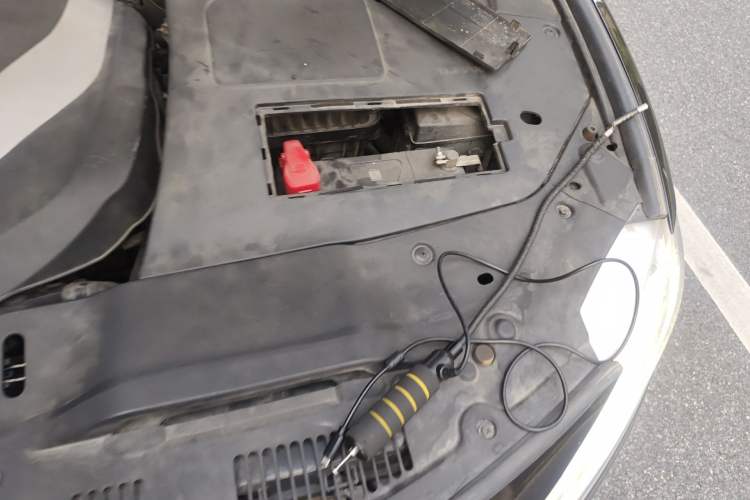 Used Geely Auto Emgrand GT 2015 1.8T Flagship Model Engine Bay Left