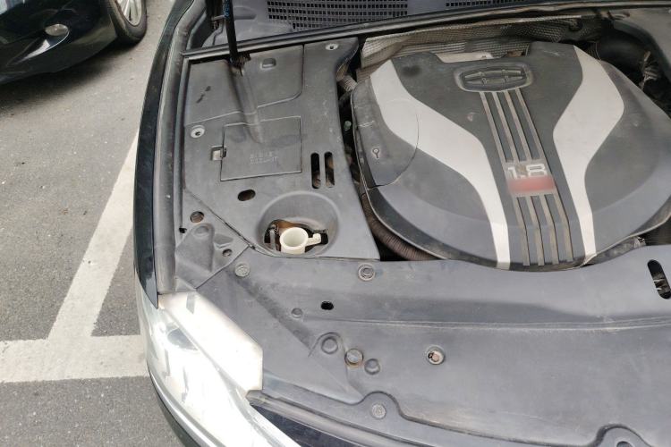 Used Geely Auto Emgrand GT 2015 1.8T Flagship Model Engine Bay Right
