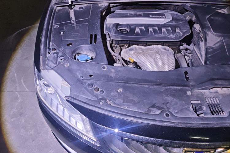 Used Geely Auto Emgrand GT 2015 2.4L Luxury Model Engine Bay Right