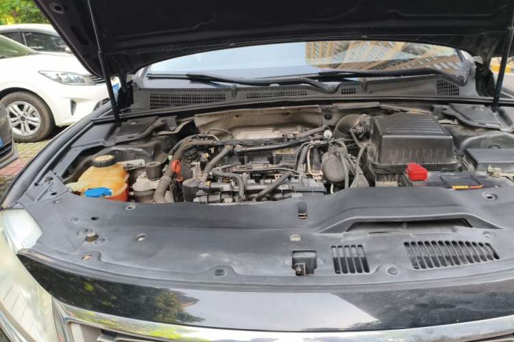Used Geely Auto Emgrand GT 2015 1.8T Comfort Model Engine Bay Right