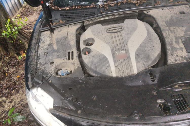 Used Geely Auto Emgrand GT 2015 1.8T Flagship Model Engine Bay Right