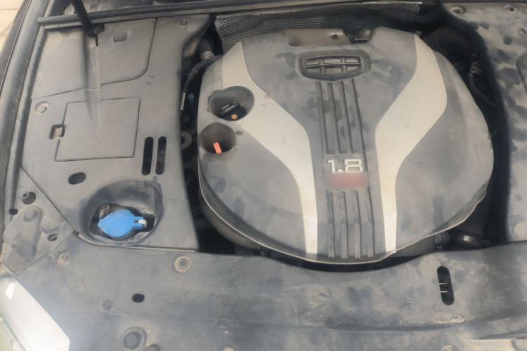 Used Geely Auto Emgrand GT 2015 1.8T Flagship Model Engine Bay Right