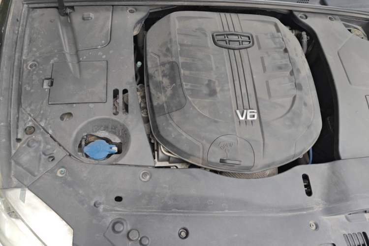 Used Geely Auto Emgrand GT 2015 3.5L Flagship Edition Engine Bay Right
