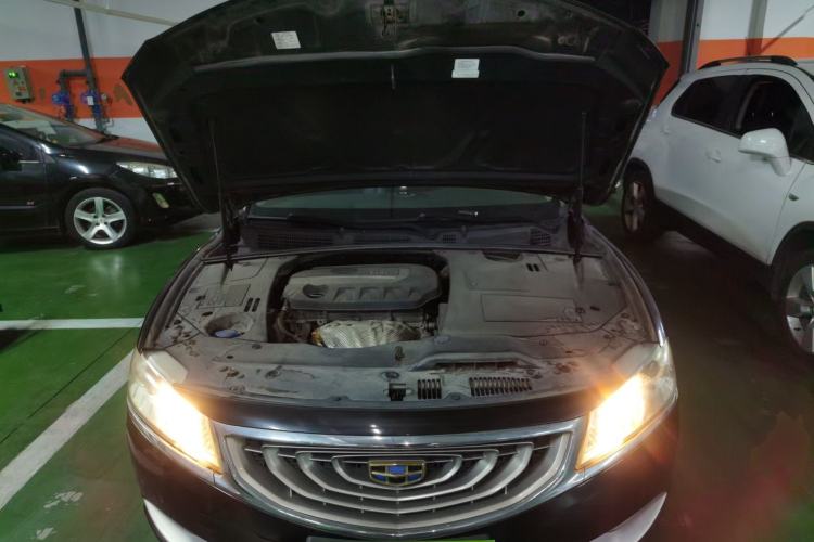 Used Geely Auto Emgrand GT 2015 2.4L Luxury Model Engine Bay