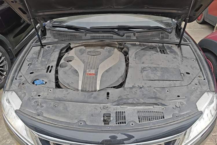 Used Geely Auto Emgrand GT 2015 1.8T Flagship Model Engine Bay