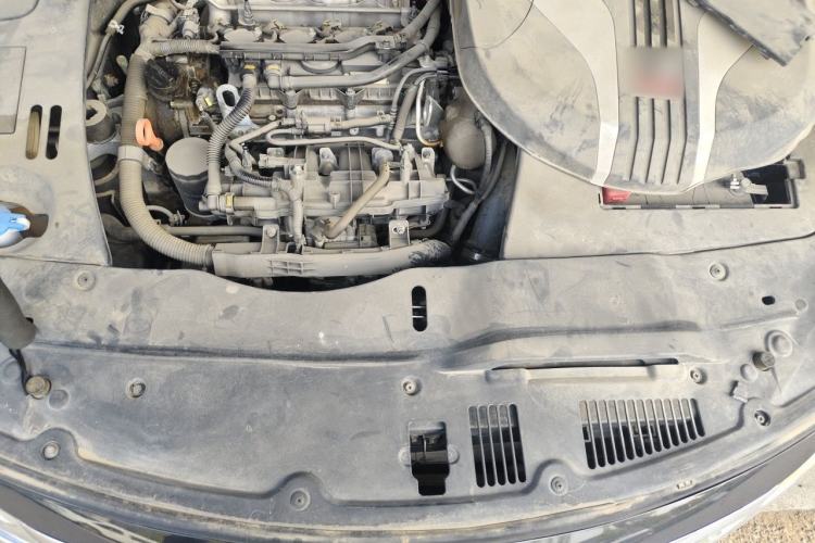 Used Geely Auto Emgrand GT 2015 1.8T Flagship Model Engine Bay