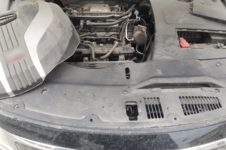 Used Geely Auto Emgrand GT 2015 1.8T Flagship Model Engine Bay