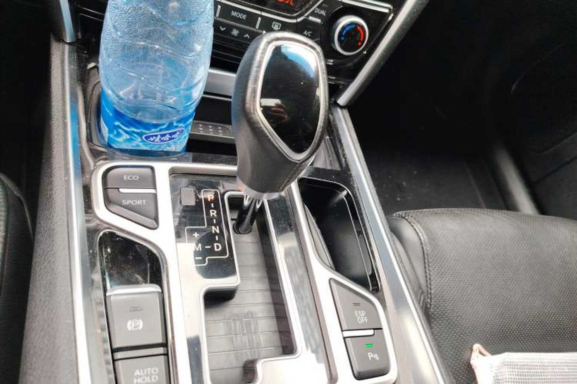 Used Geely Auto Emgrand GT 2015 1.8T Flagship Model Gear Lever