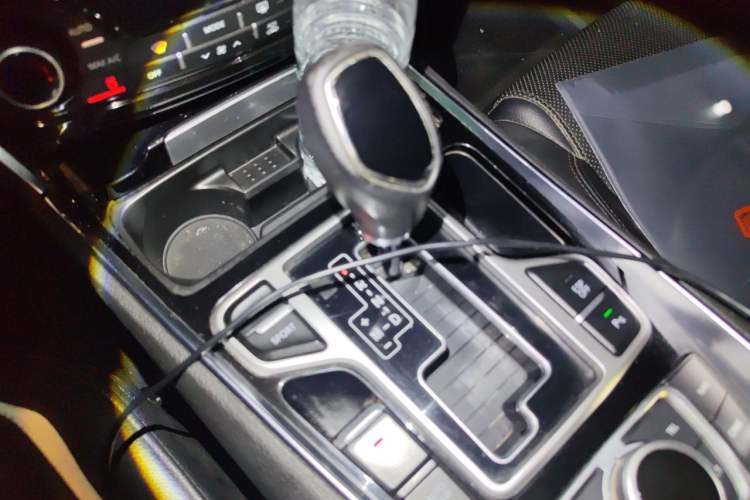 Used Geely Auto Emgrand GT 2015 1.8T Premium Model Gear Lever