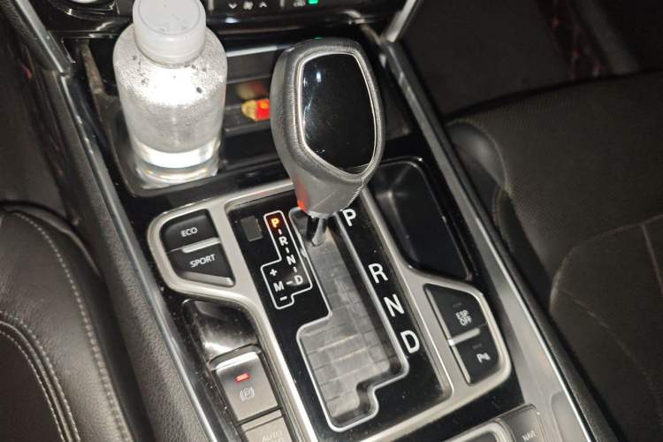 Used Geely Auto Emgrand GT 2015 1.8T Premium Model Gear Lever