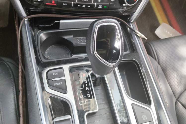Used Geely Auto Emgrand GT 2015 2.4L Comfort Model Gear Lever