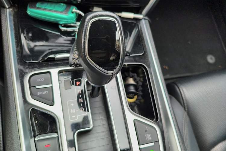 Used Geely Auto Emgrand GT 2015 2.4L Comfort Model Gear Lever