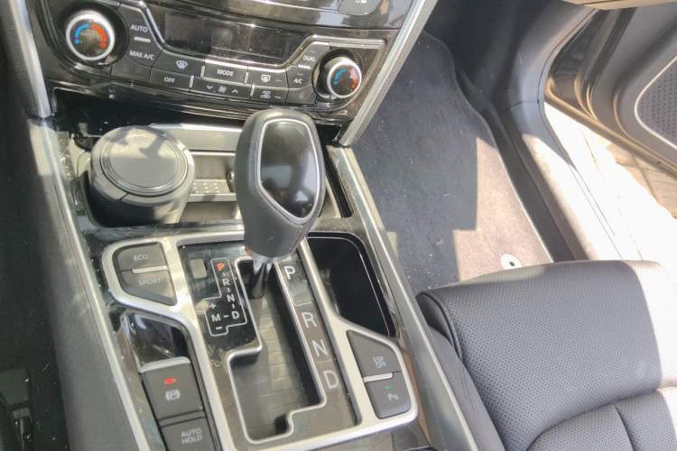 Used Geely Auto Emgrand GT 2015 2.4L Comfort Model Gear Lever