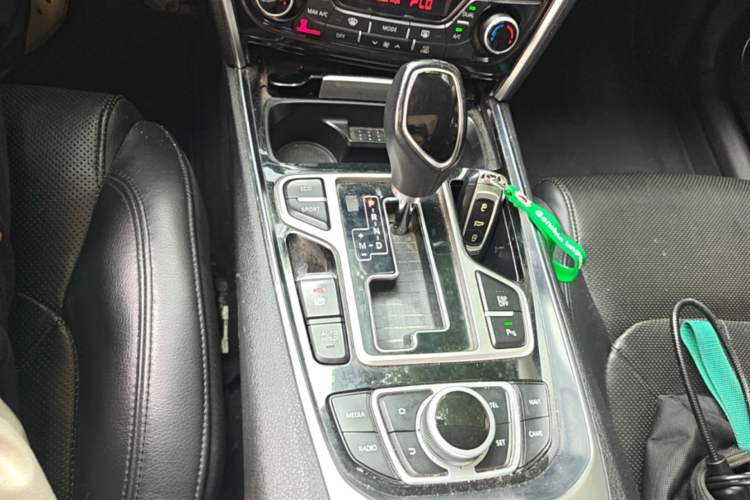 Used Geely Auto Emgrand GT 2015 1.8T Premium Model Gear Lever