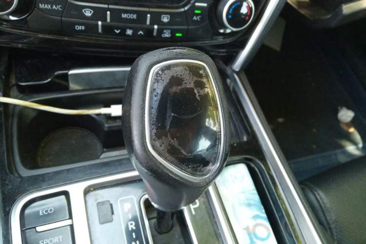 Used Geely Auto Emgrand GT 2015 2.4L Comfort Model Gear Lever