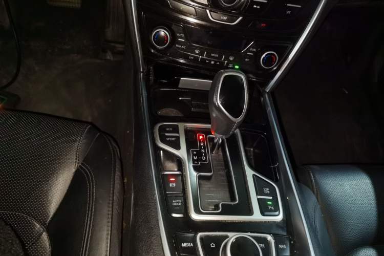 Used Geely Auto Emgrand GT 2015 2.4L Luxury Model Gear Lever