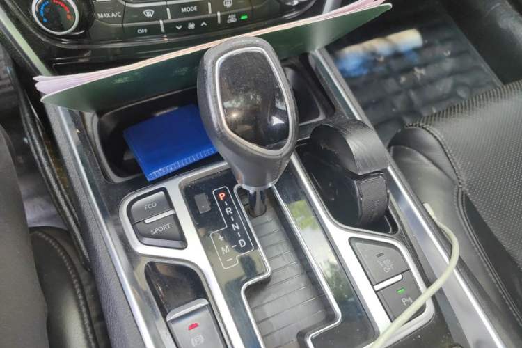 Used Geely Auto Emgrand GT 2015 1.8T Flagship Model Gear Lever