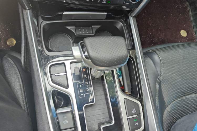 Used Geely Auto Emgrand GT 2015 3.5L Flagship Edition Gear Lever