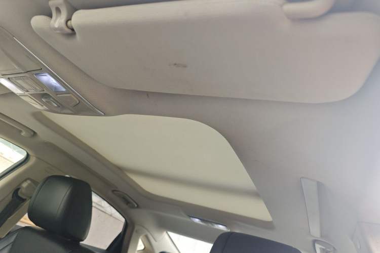 Used Geely Auto Emgrand GT 2015 2.4L Luxury Model Headliner
