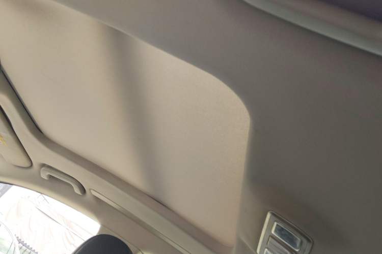 Used Geely Auto Emgrand GT 2015 2.4L Comfort Model Headliner
