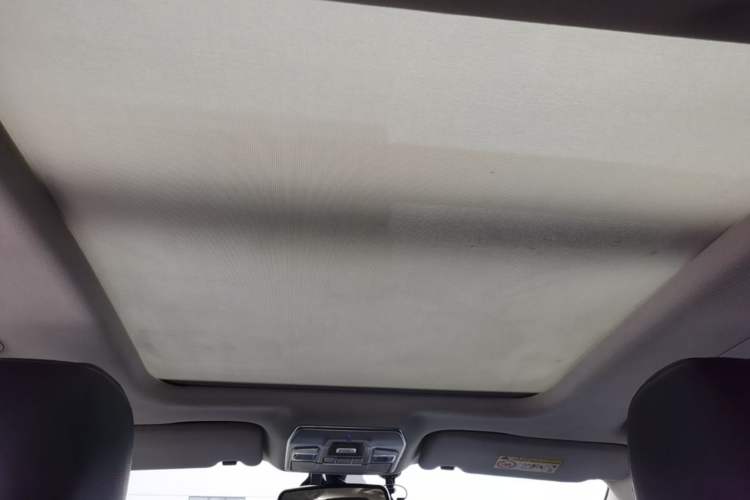 Used Geely Auto Emgrand GT 2015 1.8T Premium Model Headliner