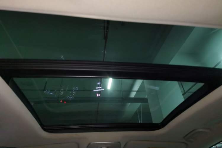 Used Geely Auto Emgrand GT 2015 2.4L Luxury Model Headliner