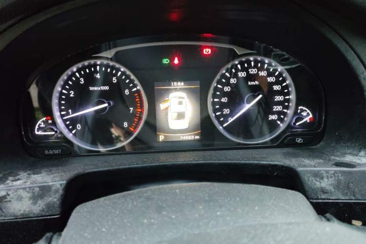 Used Geely Auto Emgrand GT 2015 1.8T Flagship Model Instrument Cluster