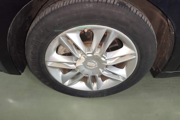 Used Geely Auto Emgrand GT 2015 2.4L Comfort Model Left Front Wheel Hub