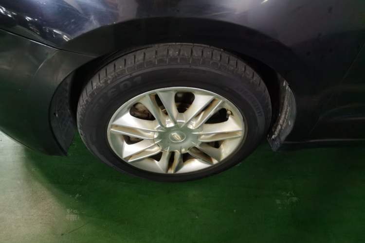 Used Geely Auto Emgrand GT 2015 2.4L Luxury Model Left Front Wheel Hub