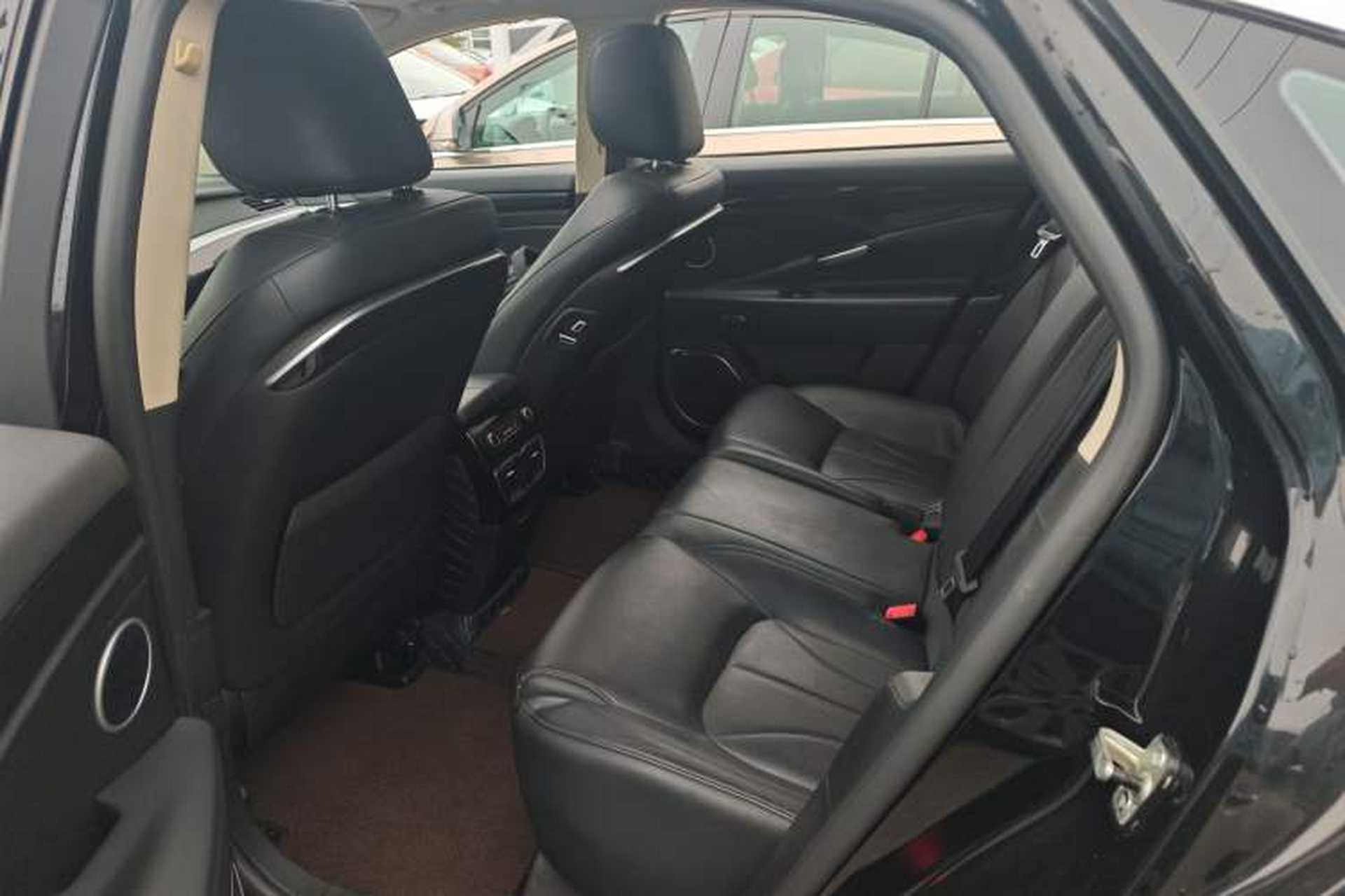 Used Geely Auto Emgrand GT 2015 1.8T Flagship Model Left Rear Seat