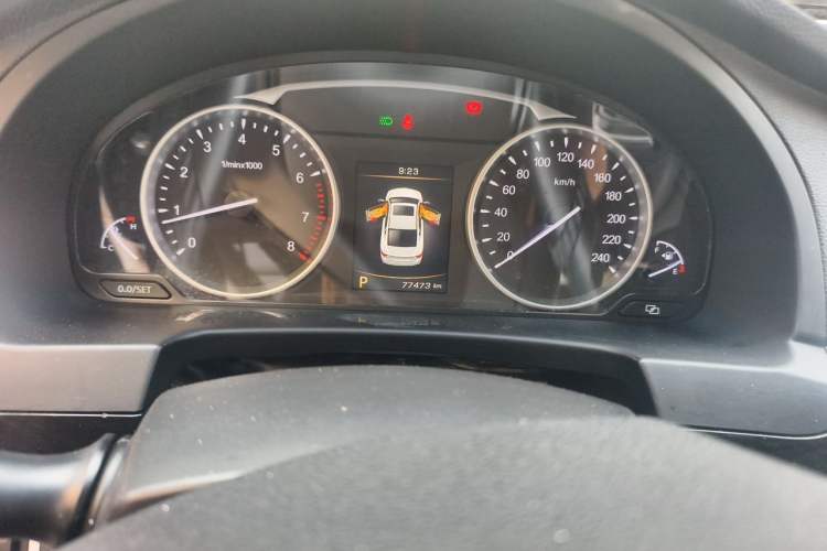 Used Geely Auto Emgrand GT 2015 2.4L Comfort Model Odometer Close Up