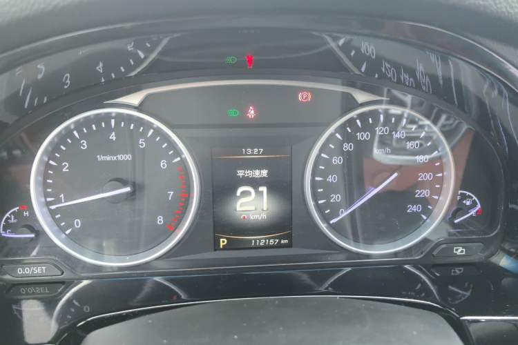 Used Geely Auto Emgrand GT 2015 1.8T Flagship Model Odometer Close Up