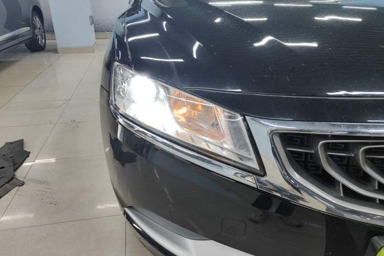 Used Geely Auto Emgrand GT 2015 2.4L Comfort Model Right Front Headlight