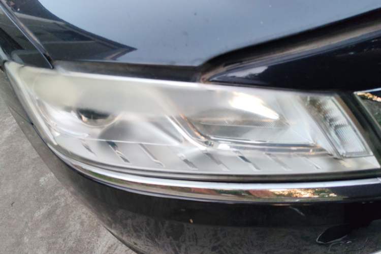 Used Geely Auto Emgrand GT 2015 1.8T Flagship Model Right Front Headlight