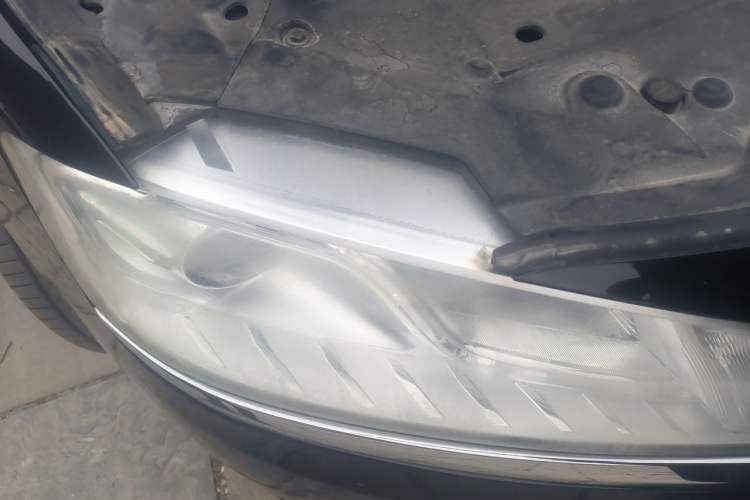 Used Geely Auto Emgrand GT 2015 1.8T Flagship Model Right Front Headlight