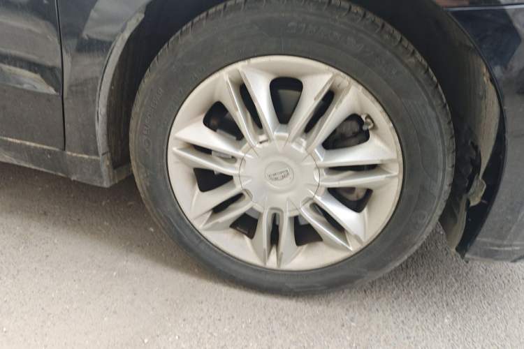 Used Geely Auto Emgrand GT 2015 2.4L Luxury Model Right Front Wheel Hub